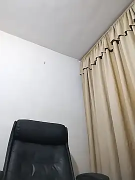 Snapshot of catatunboculion chatting on February 18, 9:05 am catatunboculion online show from February 18, 9:05 am