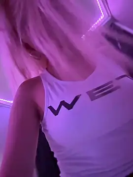 Snapshot of XMelissaX chatting on September 11, 7:25 pm XMelissaX online show from September 11, 7:25 pm