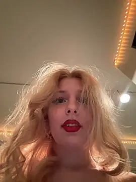 Snapshot of XMelissaX chatting on September 12, 7:47 pm XMelissaX online show from September 12, 7:47 pm