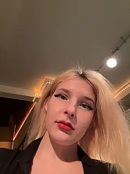 Snapshot of XMelissaX chatting on December 1, 10:48 pm XMelissaX online show from December 1, 10:48 pm