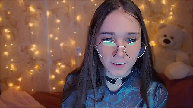 Snapshot of fluffy_kitty_ chatting on February 26, 7:57 pm fluffy kitty online show from February 26, 7:57 pm