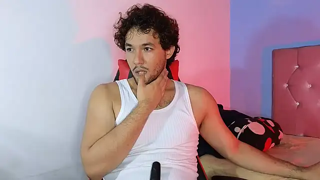 Snapshot of FreyrStyle chatting on December 2, 7:16 pm FreyrStyle online show from December 2, 7:16 pm