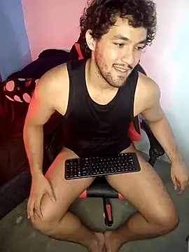 Snapshot of FreyrStyle chatting on January 4, 6:19 am FreyrStyle online show from January 4, 6:19 am