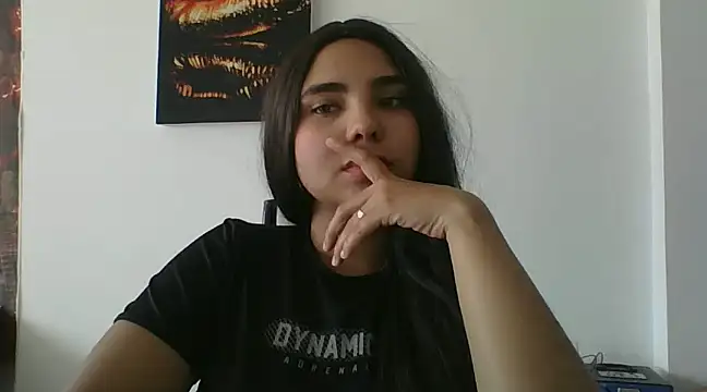 Snapshot of Miapeyton chatting on December 3, 7:00 pm Miapeyton online show from December 3, 7:00 pm