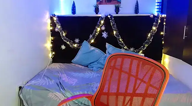 Snapshot of Miapeyton chatting on December 10, 8:27 pm Miapeyton online show from December 10, 8:27 pm