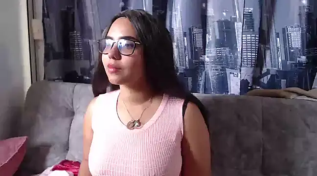 Snapshot of Miapeyton chatting on January 23, 3:32 pm Miapeyton online show from January 23, 3:32 pm