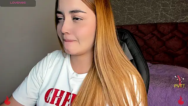 Snapshot of Lucia_star__ chatting on January 25, 10:28 pm Lucia star online show from January 25, 10:28 pm