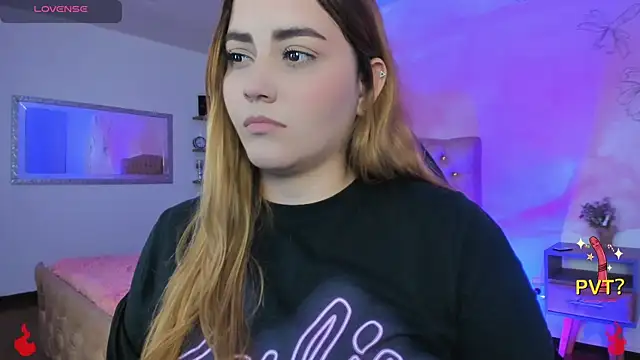 Snapshot of Lucia_star__ chatting on February 14, 5:30 am Lucia star online show from February 14, 5:30 am