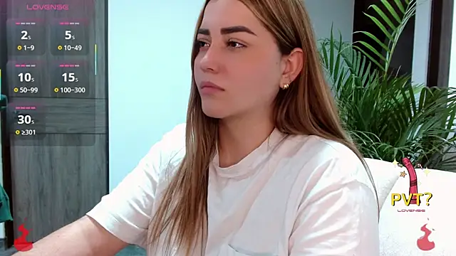 Snapshot of Lucia_star__ chatting on October 28, 2:48 am Lucia star online show from October 28, 2:48 am