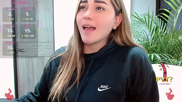 Snapshot of Lucia_star__ chatting on October 31, 2:34 am Lucia star online show from October 31, 2:34 am