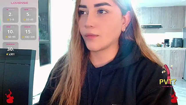 Snapshot of Lucia_star__ chatting on November 18, 11:59 pm Lucia star online show from November 18, 11:59 pm