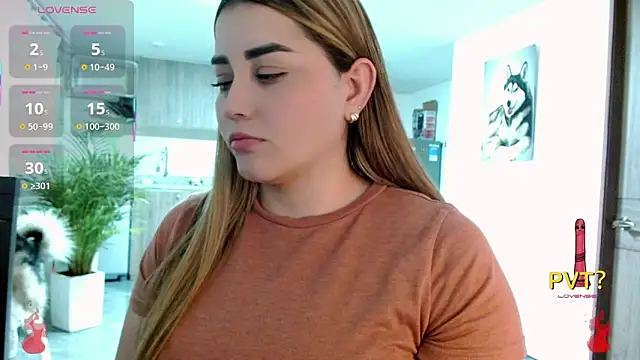 Snapshot of Lucia_star__ chatting on November 26, 2:01 am Lucia star online show from November 26, 2:01 am