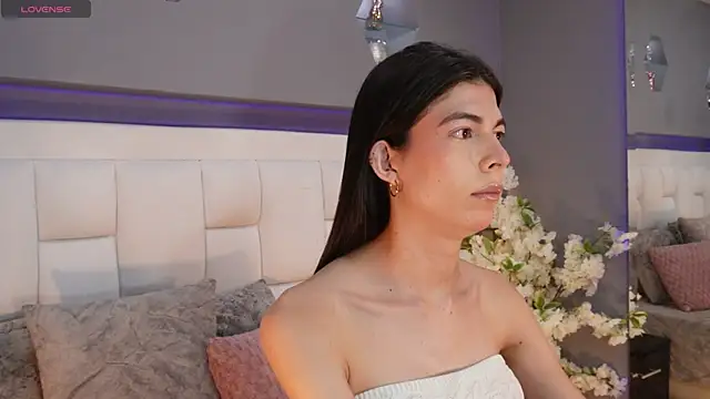 CuteAri online show from April 4, 8:06 pm