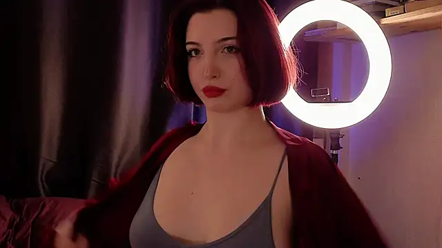 Snapshot of LisaVamp chatting on November 14, 12:20 am LisaVamp online show from November 14, 12:20 am