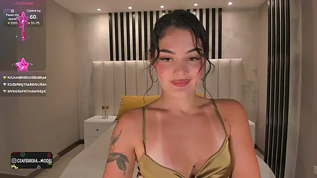 Snapshot of GiaFerrara chatting on February 5, 6:13 am GiaFerrara online show from February 5, 6:13 am