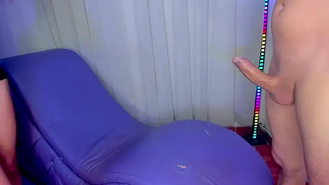 Yourslust  online show from December 18, 2:12 pm