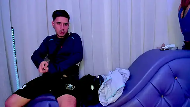 Yourslust  online show from January 6, 7:28 pm