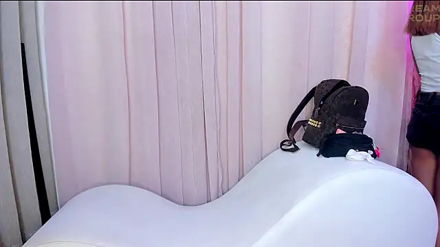 Yourslust  online show from March 17, 8:12 pm