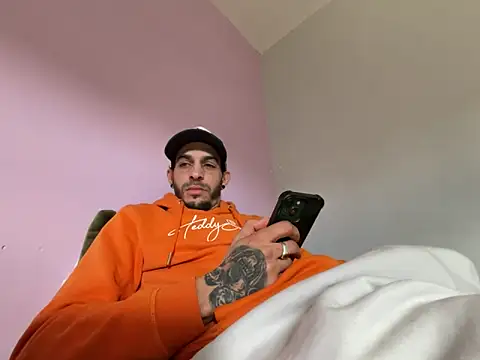 Rebeu313 online show from March 10, 11:04 am