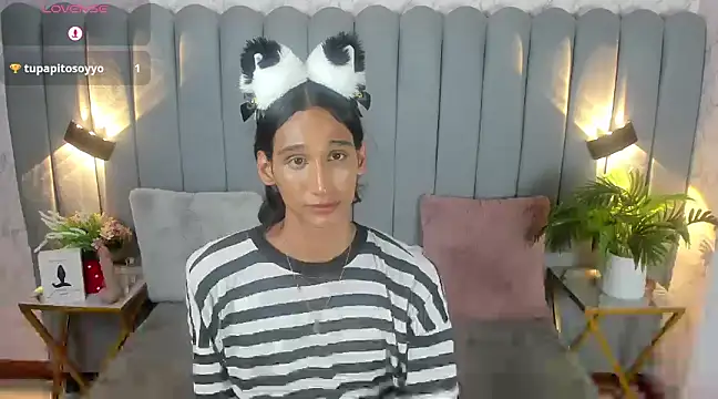 Snapshot of skyyfoxpraga chatting on January 12, 1:11 am skyyfoxpraga online show from January 12, 1:11 am