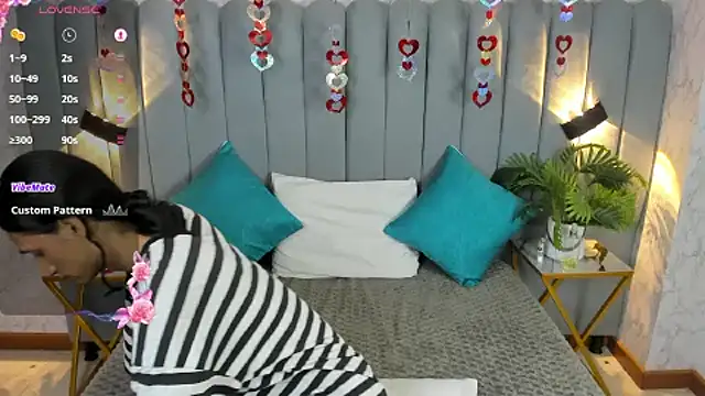 Snapshot of skyyfoxpraga chatting on February 10, 2:05 pm skyyfoxpraga online show from February 10, 2:05 pm