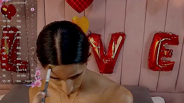 Snapshot of skyyfoxpraga chatting on February 18, 1:00 pm skyyfoxpraga online show from February 18, 1:00 pm