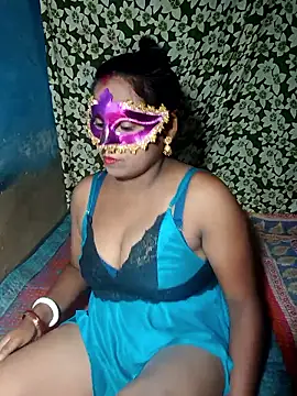 Snapshot of AparnaBoudi chatting on June 14, 6:54 pm AparnaBoudi online show from June 14, 6:54 pm
