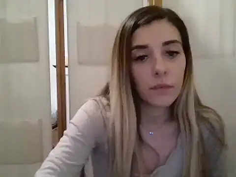 Snapshot of MissBella131 chatting on January 24, 7:07 pm MissBella131 online show from January 24, 7:07 pm