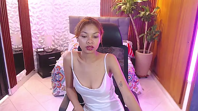 Perla prg online show from February 7, 6:45 pm