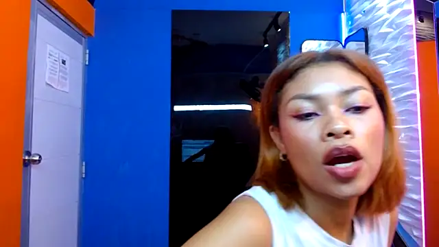 Perla prg online show from March 8, 5:54 pm