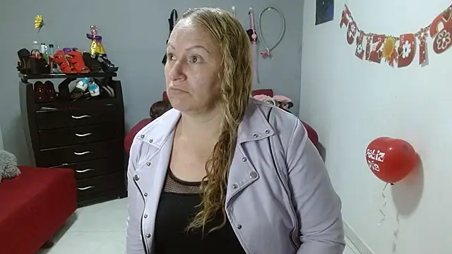 emperabigbootybigass online show from February 25, 12:13 pm