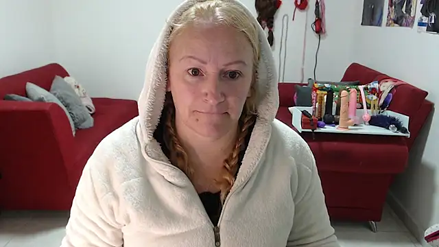 emperabigbootybigass online show from December 15, 12:20 pm