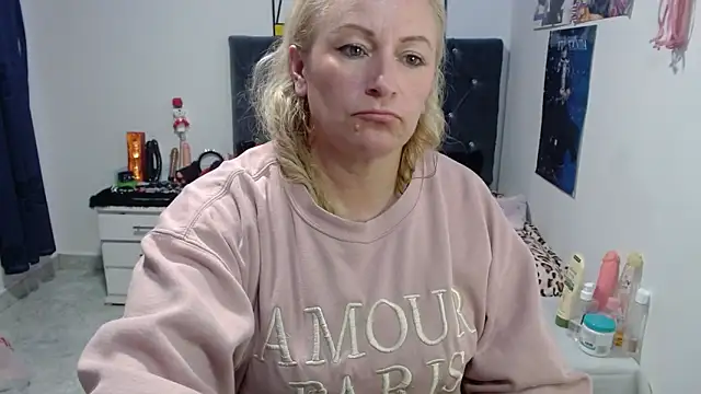 emperabigbootybigass online show from May 16, 1:02 am