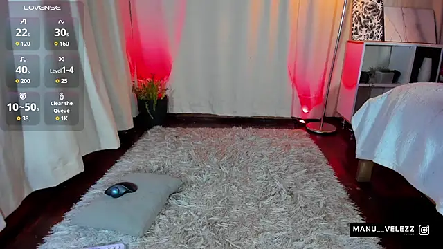 Manu Velez online show from October 28, 2:37 am