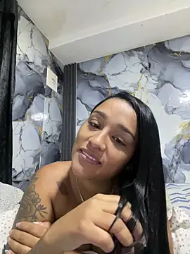 Snapshot of KatalinnaBrown chatting on February 25, 11:20 am KatalinnaBrown online show from February 25, 11:20 am