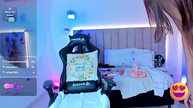 LizSheibaum online show from February 7, 5:52 am