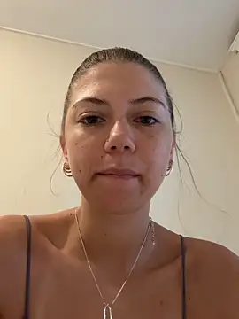 emilycoco online show from June 14, 8:33 pm