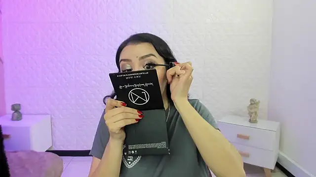 Violetaa diazz online show from March 6, 9:11 pm