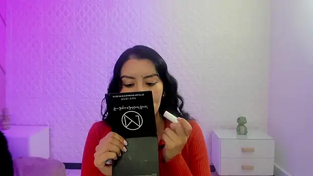 Violetaa diazz online show from March 25, 9:10 pm