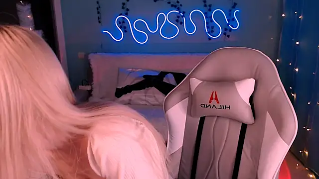 Sweet Richal online show from December 28, 10:02 pm