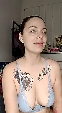 Snapshot of Lola_Hale chatting on March 19, 6:01 pm Lola Hale online show from March 19, 6:01 pm