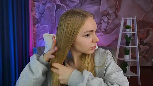 EmilySunshineS online show from November 26, 7:20 am