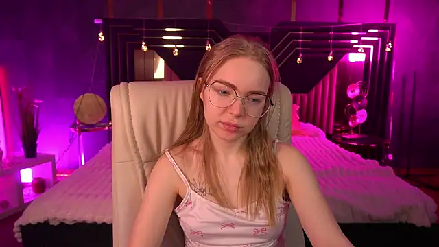 EmilySunshineS online show from March 22, 7:23 am