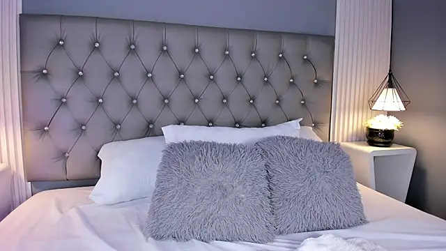 VioletthaRous online show from March 6, 10:39 pm