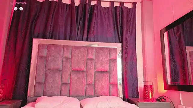 Mia Oxford online show from November 19, 12:38 pm