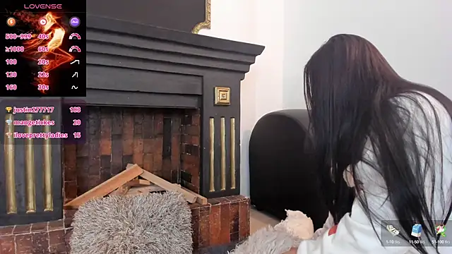 Snapshot of victoriajk chatting on February 14, 11:53 am victoriajk online show from February 14, 11:53 am