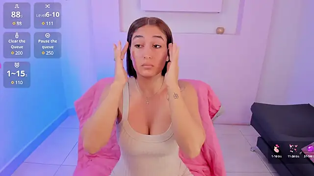 Snapshot of ScarlettWet9 chatting on December 14, 3:29 am ScarlettWet9 online show from December 14, 3:29 am