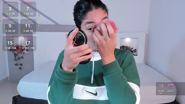 Snapshot of ScarlettWet9 chatting on November 7, 9:31 am ScarlettWet9 online show from November 7, 9:31 am