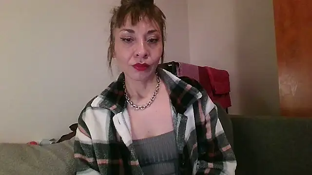 Snapshot of KarolinaReaper chatting on January 30, 6:21 pm KarolinaReaper online show from January 30, 6:21 pm
