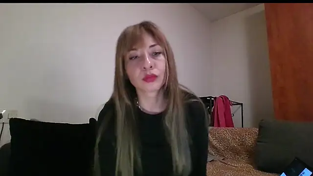 Snapshot of KarolinaReaper chatting on March 12, 7:28 pm KarolinaReaper online show from March 12, 7:28 pm